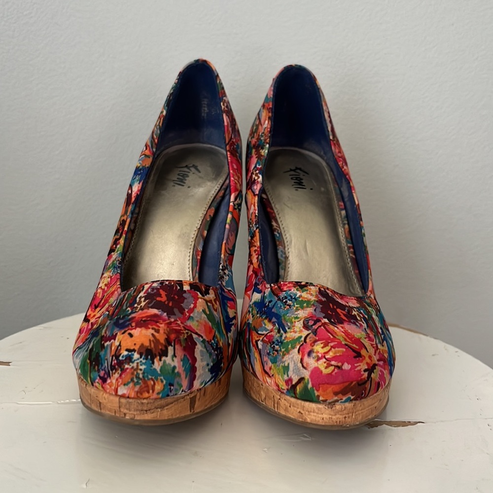 Fioni Heels - Picture 4 of 8